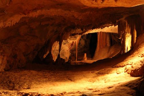 Jenolan caves